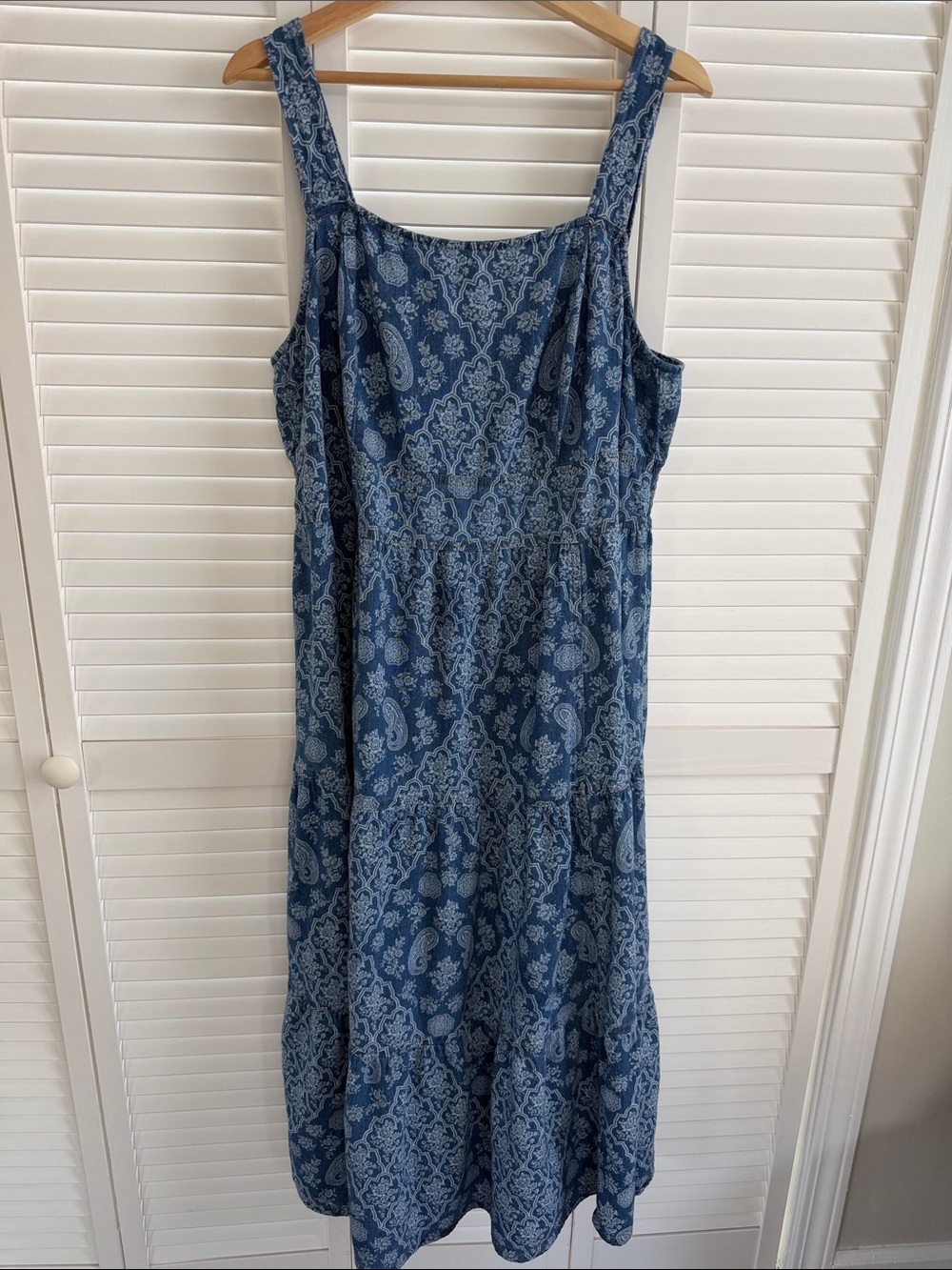 Vintage Sleeveless Blue Paisley Maxi Dress
